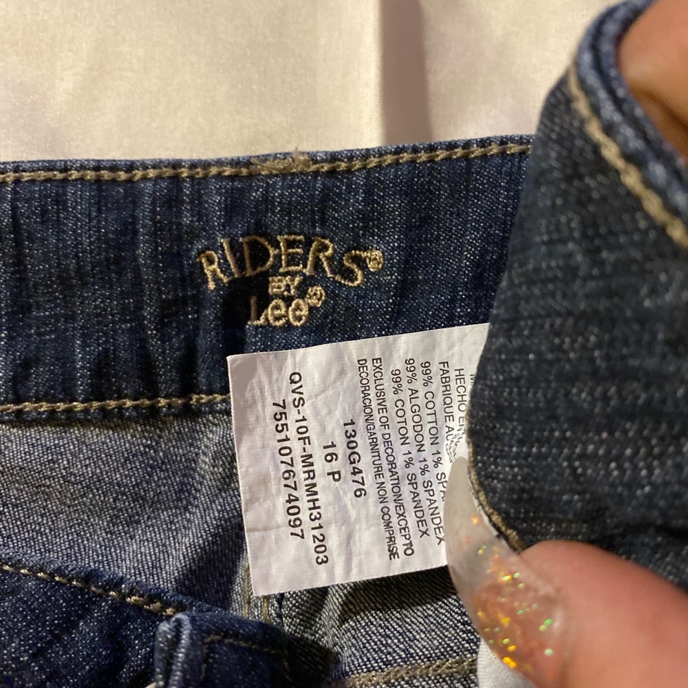 Riders by Lee clean and comfortable.